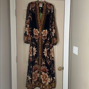 FARM Rio Majestic Garden Black and Gold Floral Long Sleeve Maxi Dress
